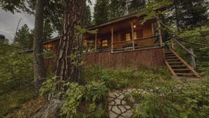 Exterior - McCall Lakehouse Private Dock, Beach & Grill (McCall)
