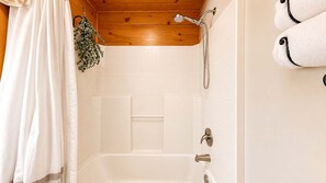 Shower, towels, shampoo - Mountain View Retreat | Pool & Golf Access (New Meadows)