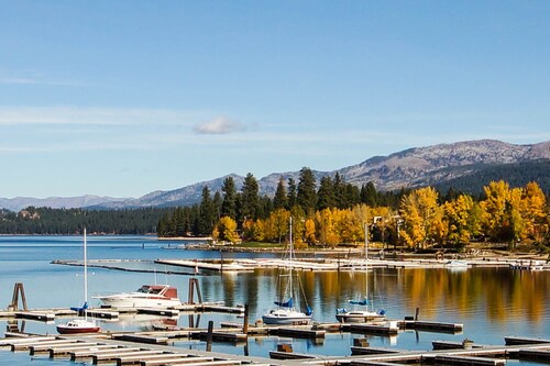 Bright McCall Retreat - Pool, Hot Tub & Fitness