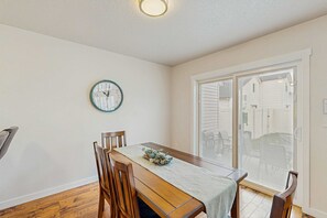 Interior - Central Boise Home Garage Yard & Park Access (Boise)