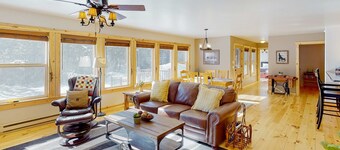 Secluded New Meadows Retreat Golf & Pool