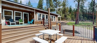 New Meadows Retreat | Large Deck, Fire Pit, Resort
