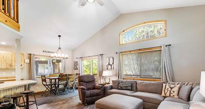 McCall Home Pool, Hot Tub & Gym Access