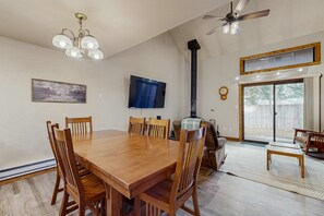 Dining - McCall Condo Near Lake and Beach | Pool, & Patio (McCall)