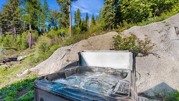 Bain à remous extérieur