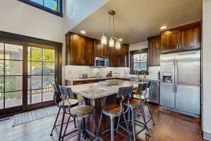 Fridge, microwave, oven, stovetop - Tamarack Ski-In/Out Cabin, Hot Tub, Sleeps 8 (Donnelly)