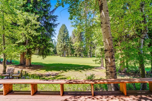 McCall Home with Hot Tub | Golf Course Views