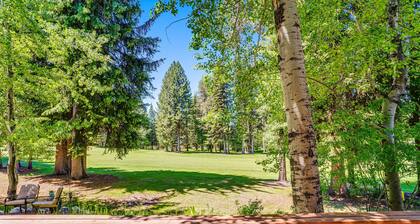 McCall Home with Hot Tub | Golf Course Views
