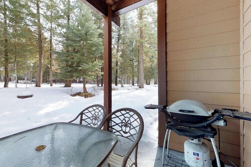 McCall Retreat | AC, Golf, Hot Tub & Beach Nearby