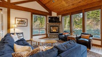 TV, fireplace, offices