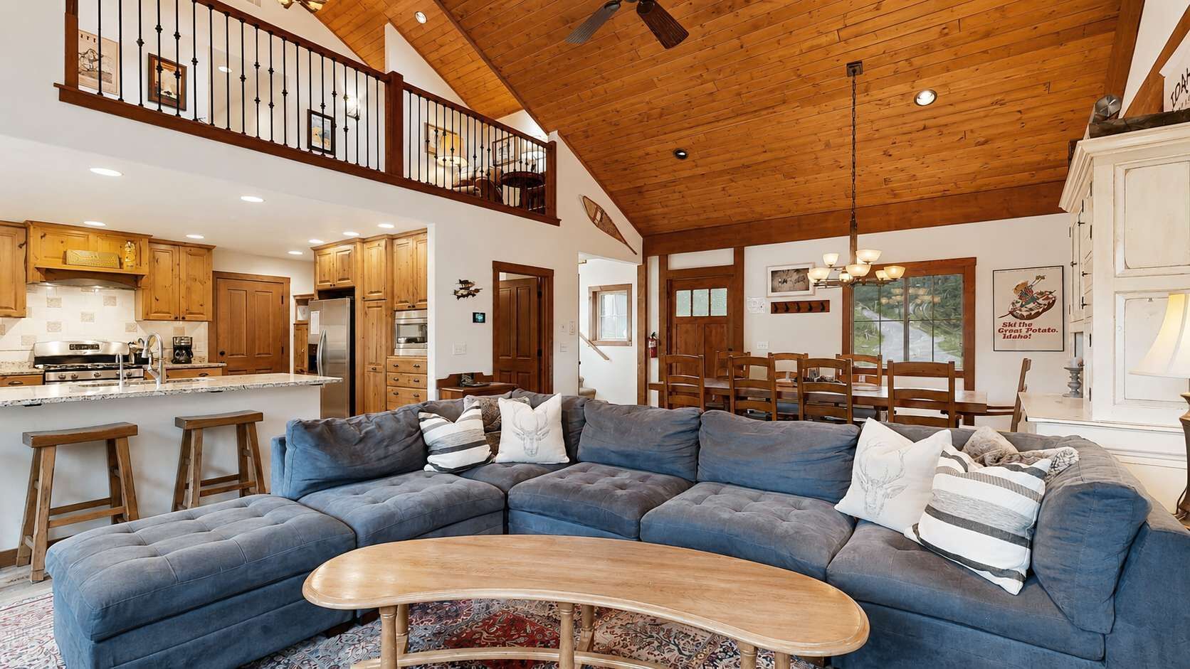 TV, fireplace, offices