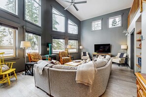 TV, fireplace, DVD player, stereo