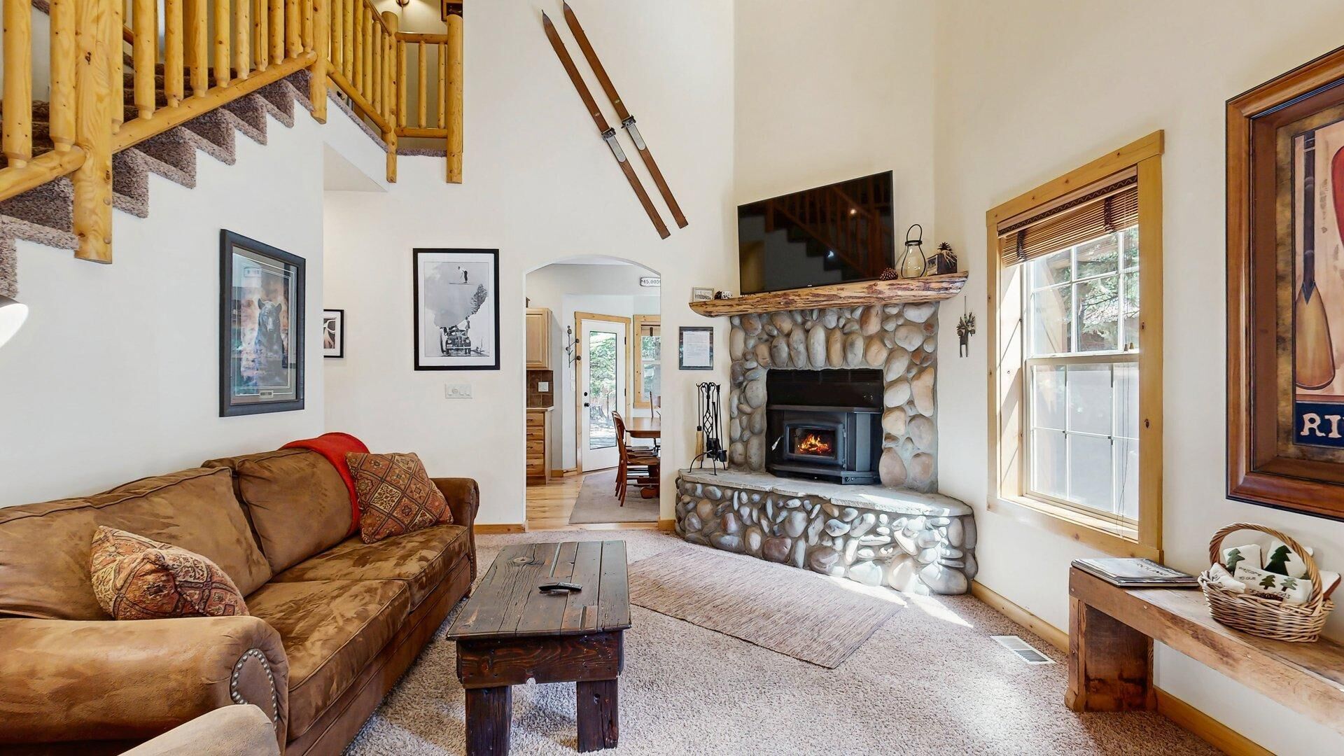 TV, fireplace, DVD player, offices
