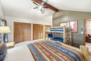 4 bedrooms, WiFi, bed sheets