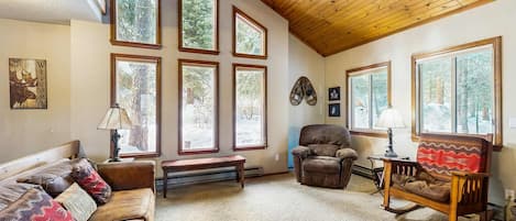 TV, fireplace, DVD player, offices