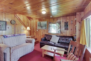 Fernseher, Kamin, DVD-Player, Arbeitsbereiche