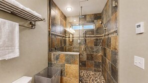 Shower, hair dryer, towels, shampoo - McCall Golf Course Cabin | Pool, Deck, Loft (McCall)