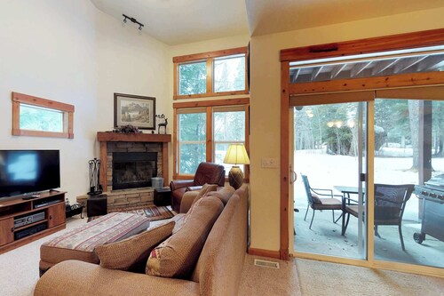 McCall Golf Course Condo | Pools, Hot Tub & Patio