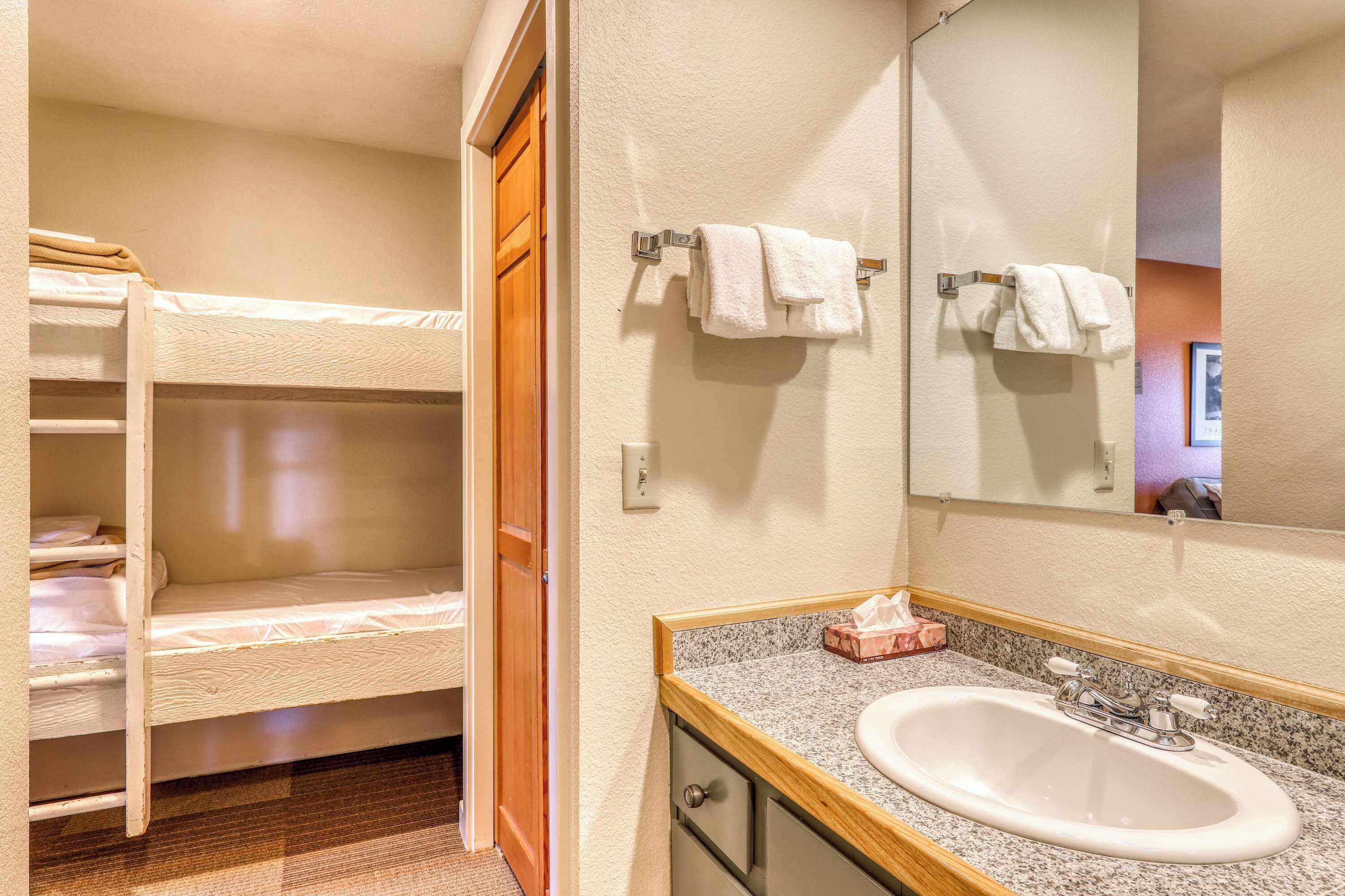 Shower, towels, shampoo