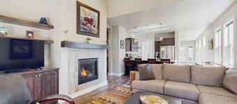 Modern McCall Family Retreat, Loft, AC, Deck