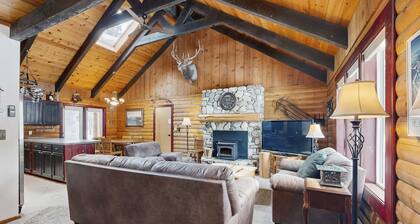 McCall Cabin, Hot Tub, Trailer Parking