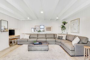 TV, offices