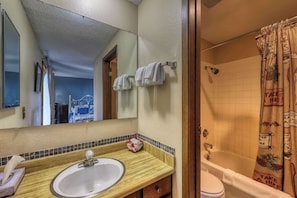 Shower, towels, shampoo