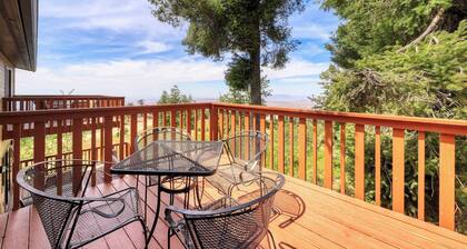 Slope-Side Getaway: Deck, Pool Table & Views