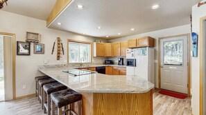 Fridge, microwave, oven, stovetop - McCall Family Retreat Near Payette Lake | Hot Tub (McCall)