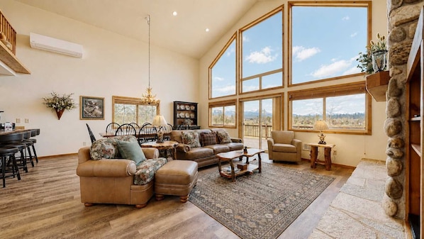 TV, fireplace, DVD player, offices