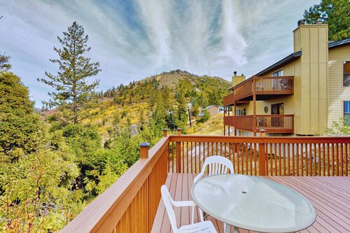 Ski-In Ski-Out Bogus Basin Condo with 2 Decks
