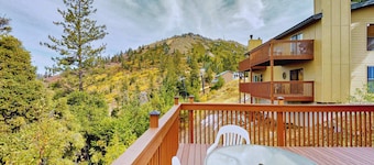 Ski-In Ski-Out Bogus Basin Condo with 2 Decks