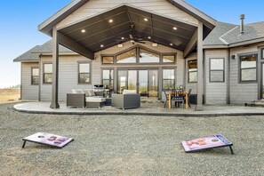 Outdoor dining - Luxury McCall Retreat | Hot Tub & Game Room (McCall)
