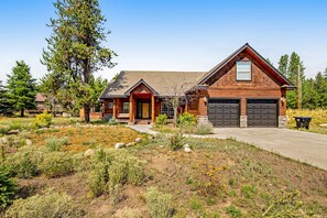 Exterior - McCall Family Cabin, Fire Pit, Game Room & Hot Tub (McCall)