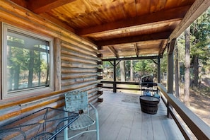 Terrace/patio - Rustic Cabin with Wrap-Around Deck Near Lake (McCall)