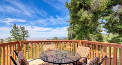 Mountain Condo: Ski Access & Sunset Deck