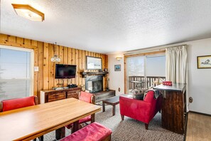 TV, fireplace, DVD player, offices