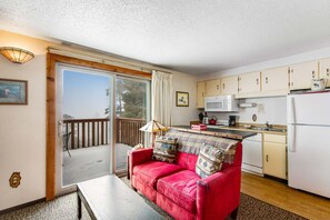 TV, fireplace, DVD player, offices