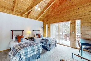 2 bedrooms, WiFi, bed sheets - Tree-Lined Retreat Near McCall & Payette Lake (McCall)