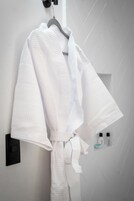 Deluxe Double Room | Bathroom amenities | Shower, towels, soap, shampoo