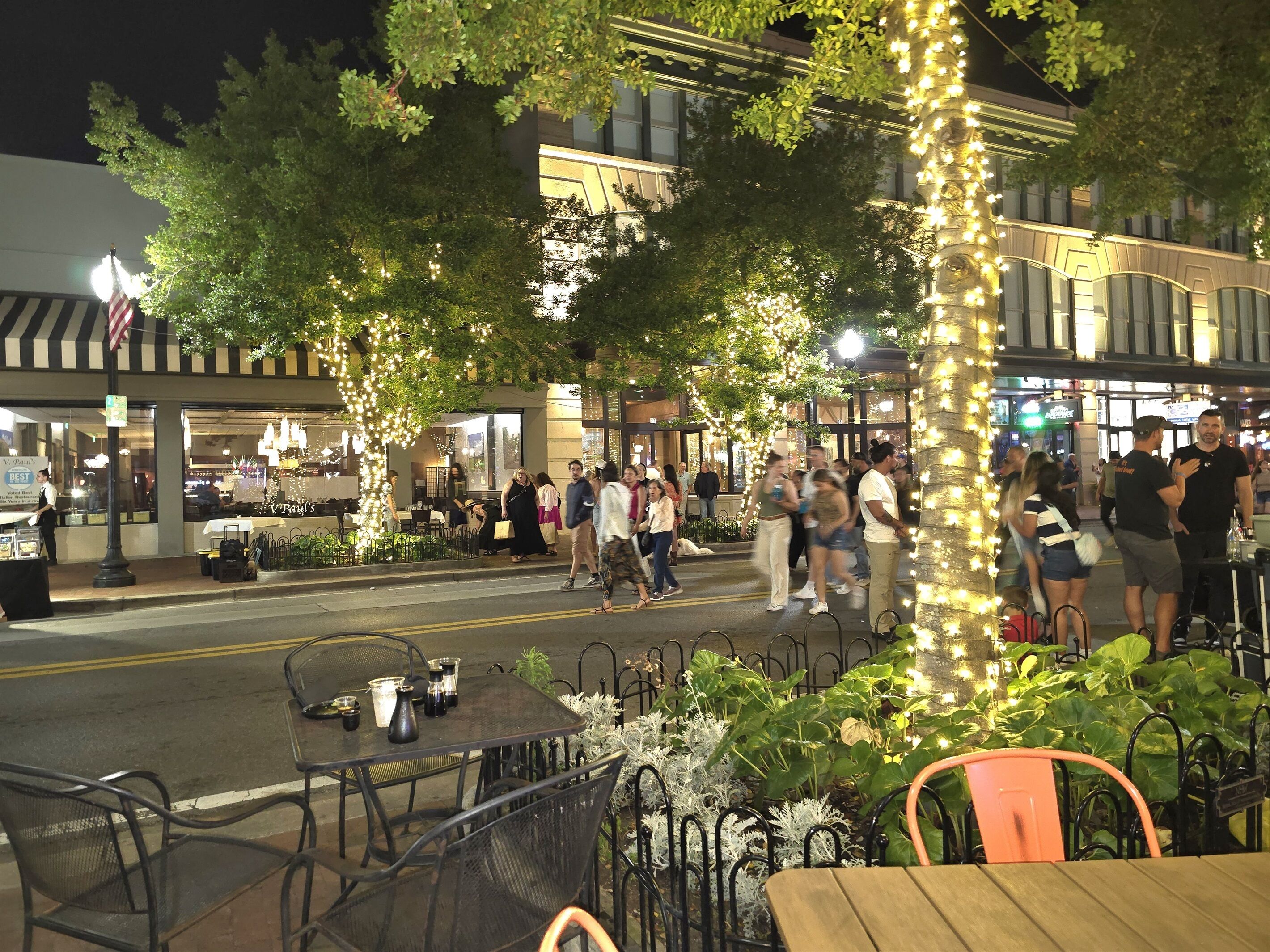 Outdoor dining