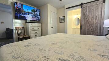 1 bedroom, desk, free WiFi, bed sheets