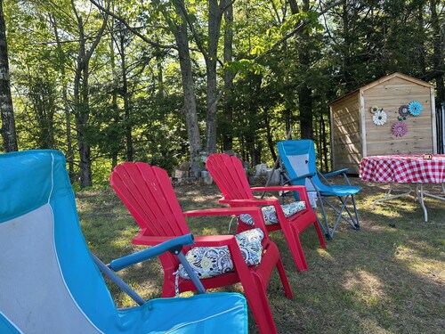 Whitsendsport  unit 4  1 bedroom & queen pull out  couch on  50 acres Smithfield