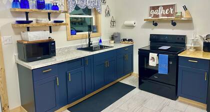 Cozy 1-bedroom Duplex on 50 acres in Smithfield with AC/ near Belgrade maine