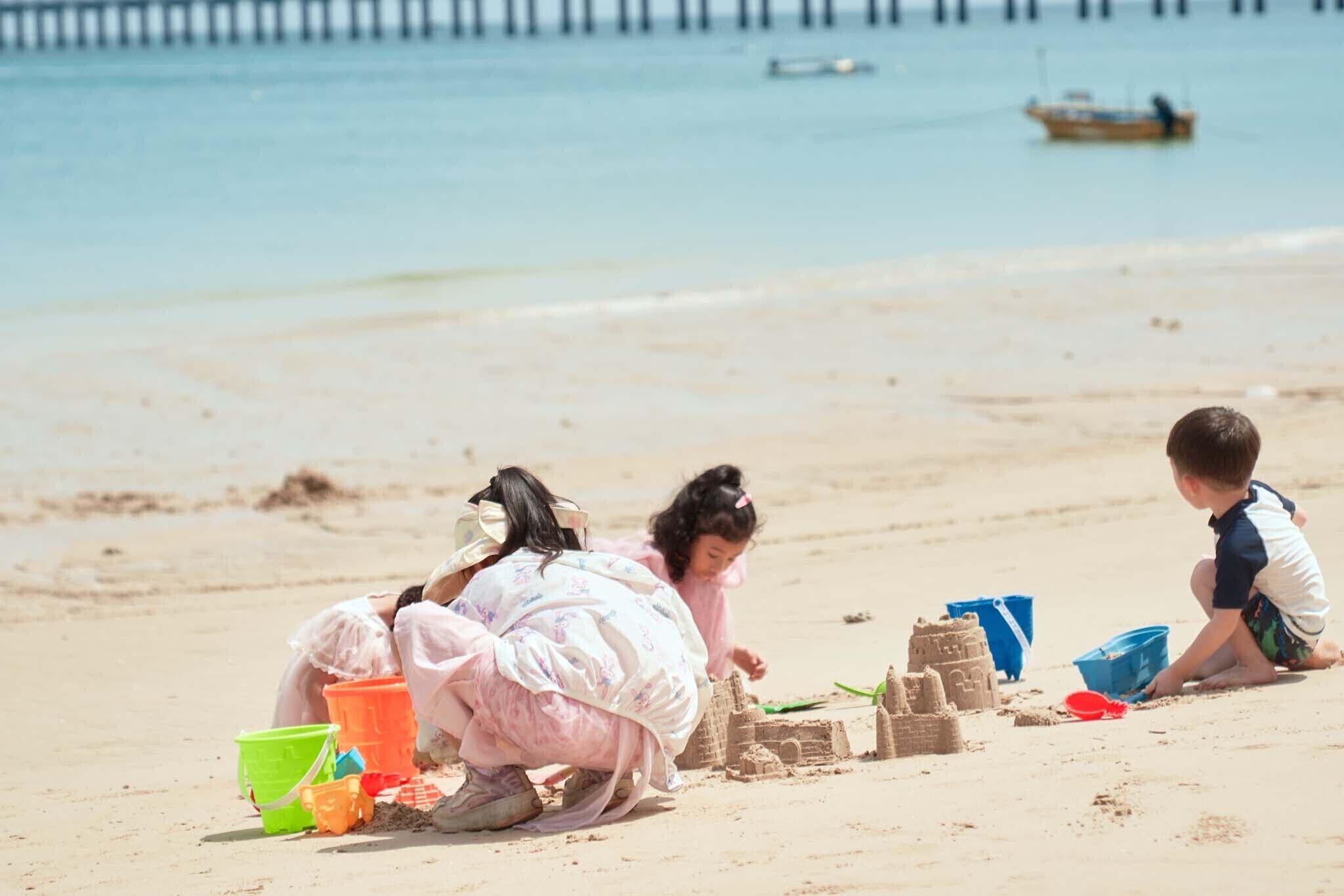 Beach nearby, beach towels