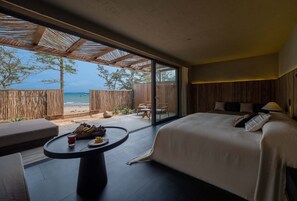 Habitación de lujo doble, patio, vistas al mar | Zona de estar