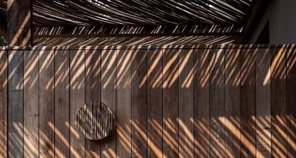 Weizhou Island Coral Reef Hotel