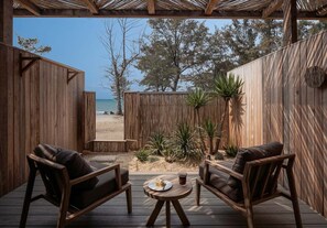 Eenvoudige tweepersoonskamer, terras, uitzicht op de binnenplaats | Uitzicht op de binnenplaats