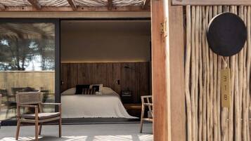 Habitación doble clásica, patio, vista al patio | Área de sala de estar