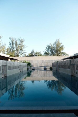 Deluxe Double Room, Patio | Private pool - Weizhou Island Coral Reef Hotel (Beihai)